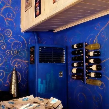 Alp Restaurant *